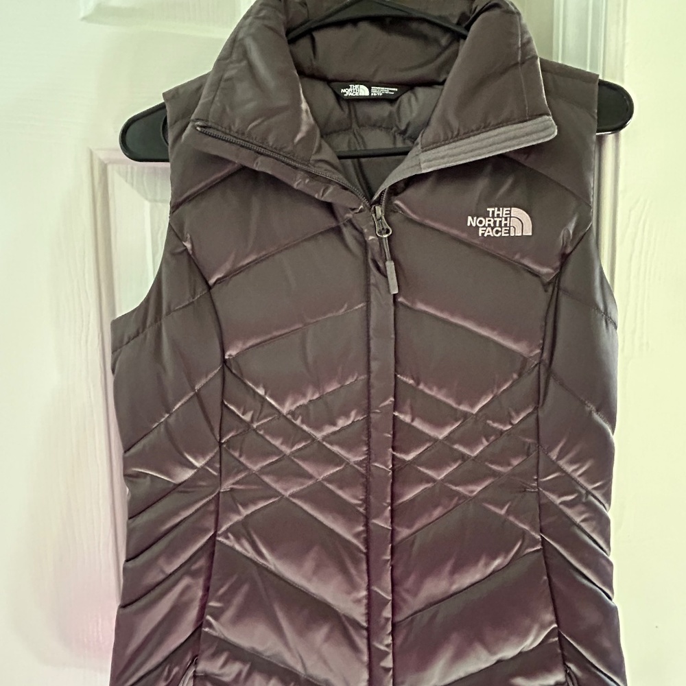 Women’s North Face 550 Vest